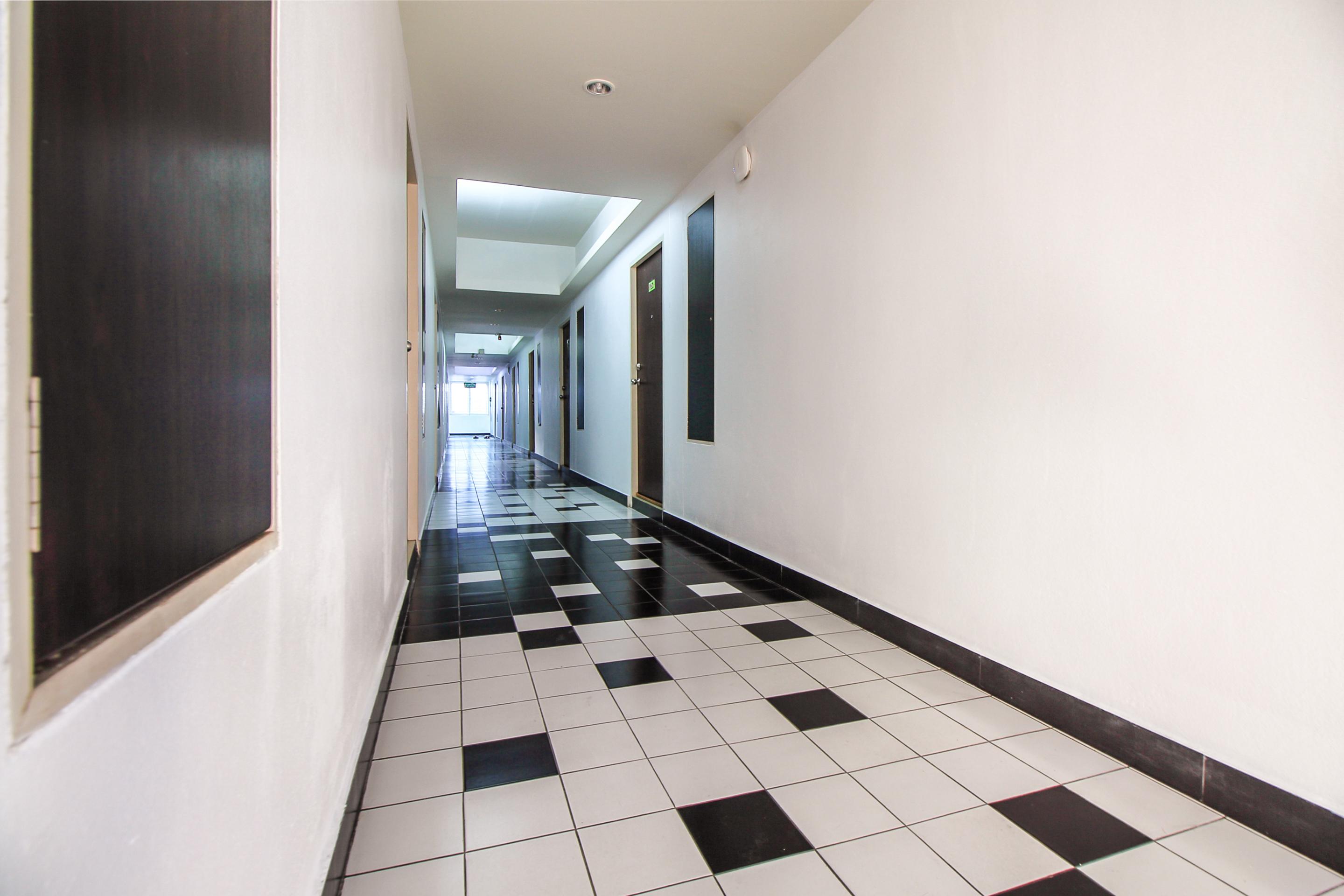 Ruan Plaisoi Apartment Бангкок Экстерьер фото
