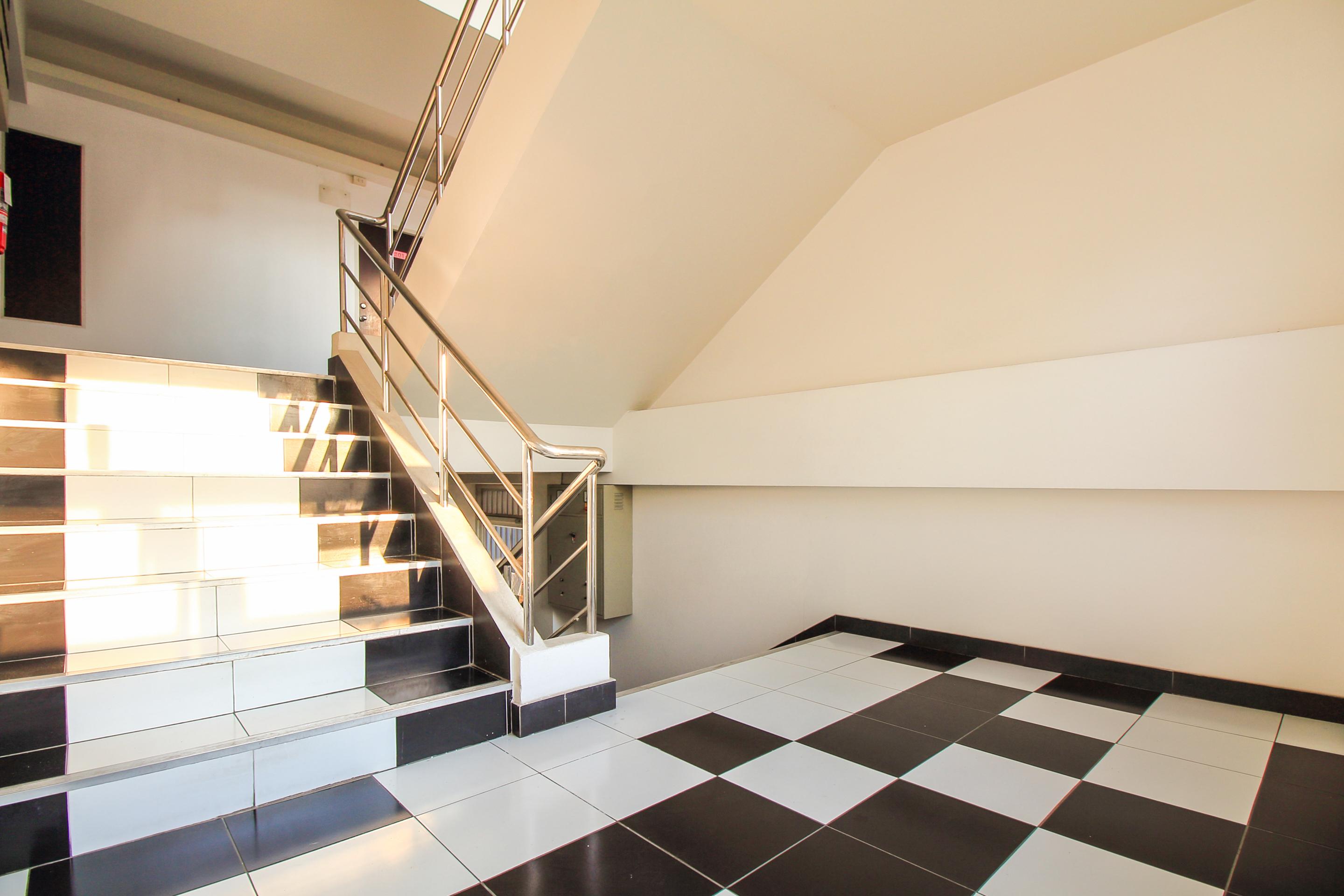Ruan Plaisoi Apartment Бангкок Экстерьер фото