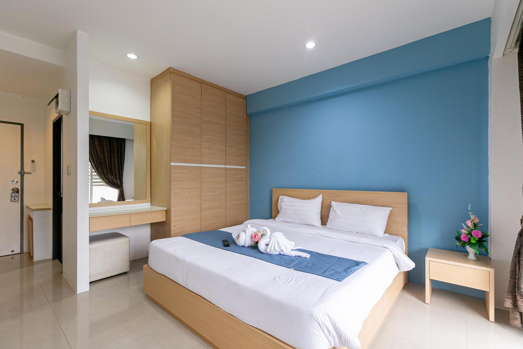 Ruan Plaisoi Apartment Бангкок Экстерьер фото