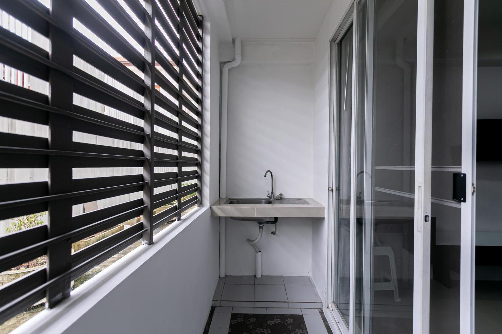 Ruan Plaisoi Apartment Бангкок Экстерьер фото