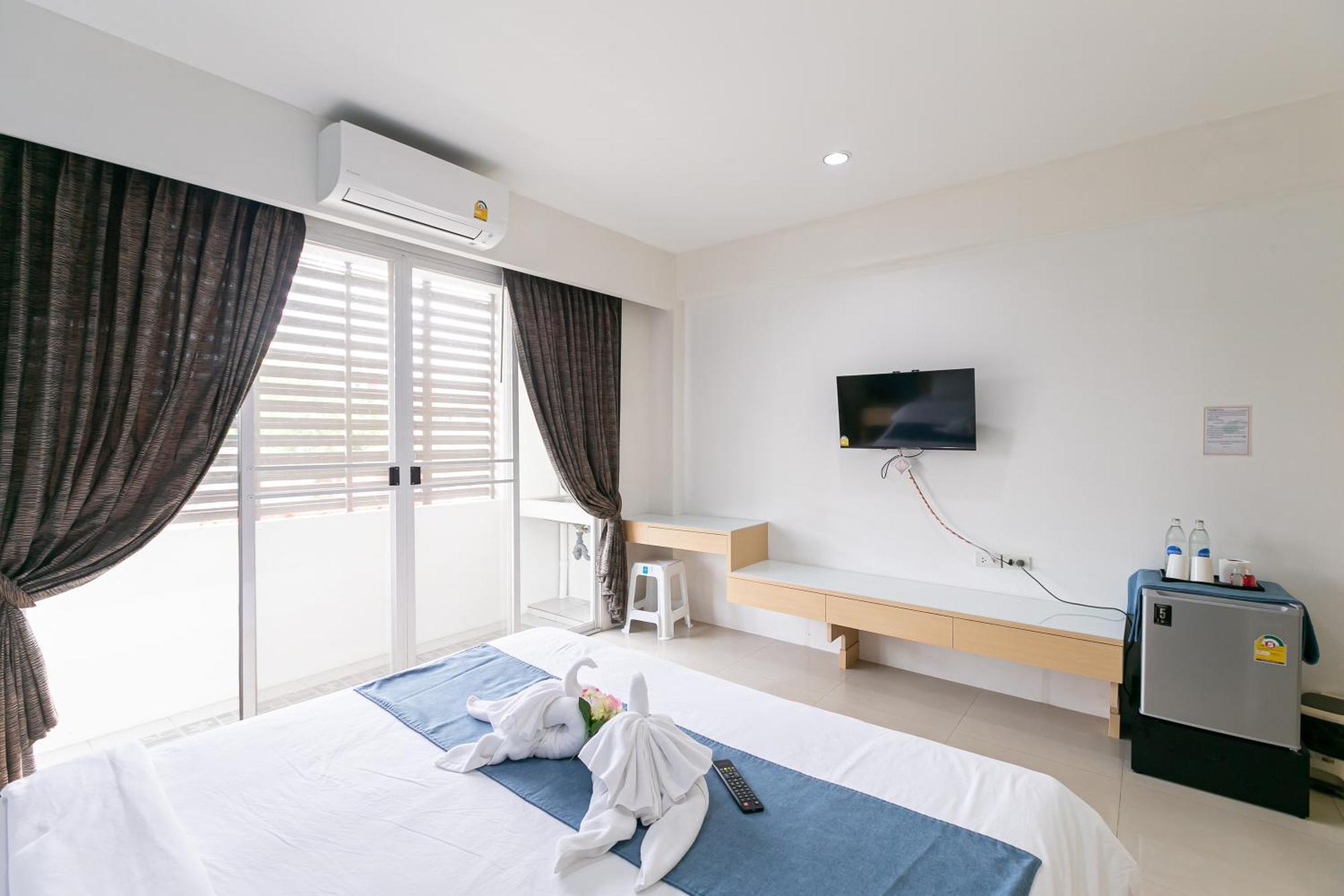 Ruan Plaisoi Apartment Бангкок Экстерьер фото