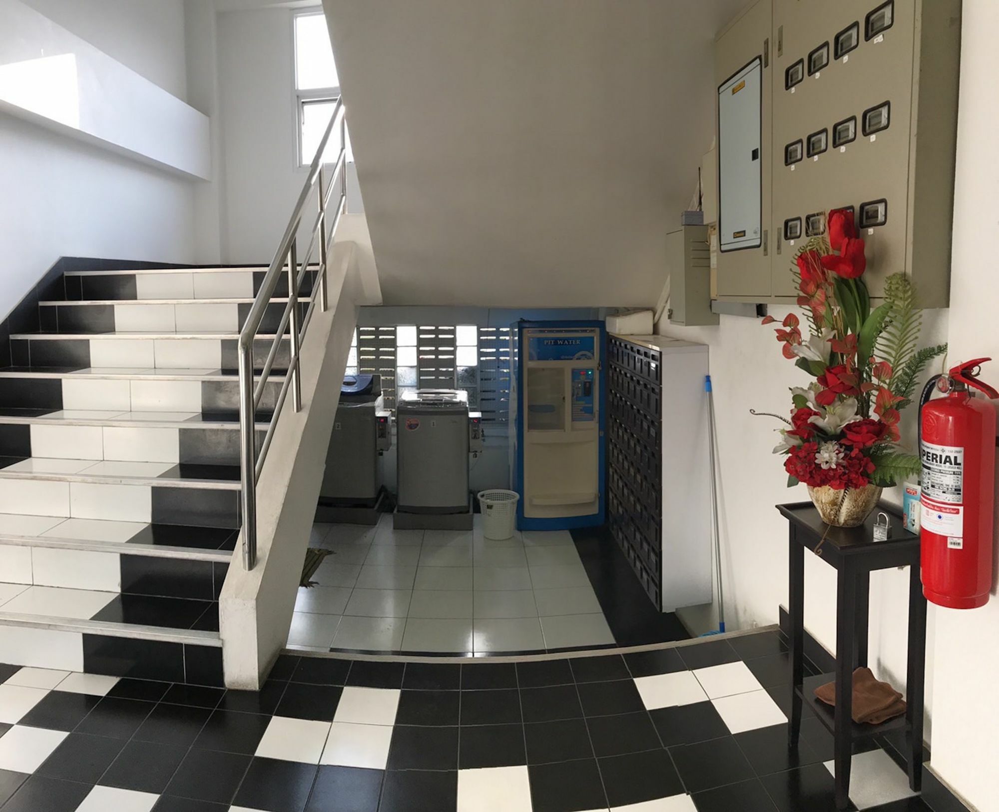 Ruan Plaisoi Apartment Бангкок Экстерьер фото